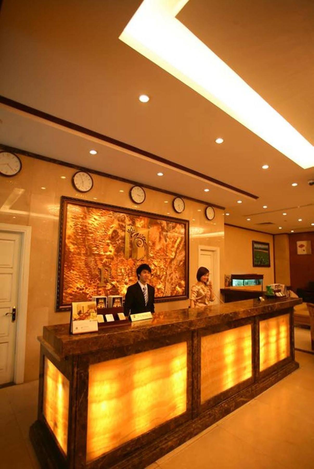 Royal Gate Hotel Hanoi Buitenkant foto