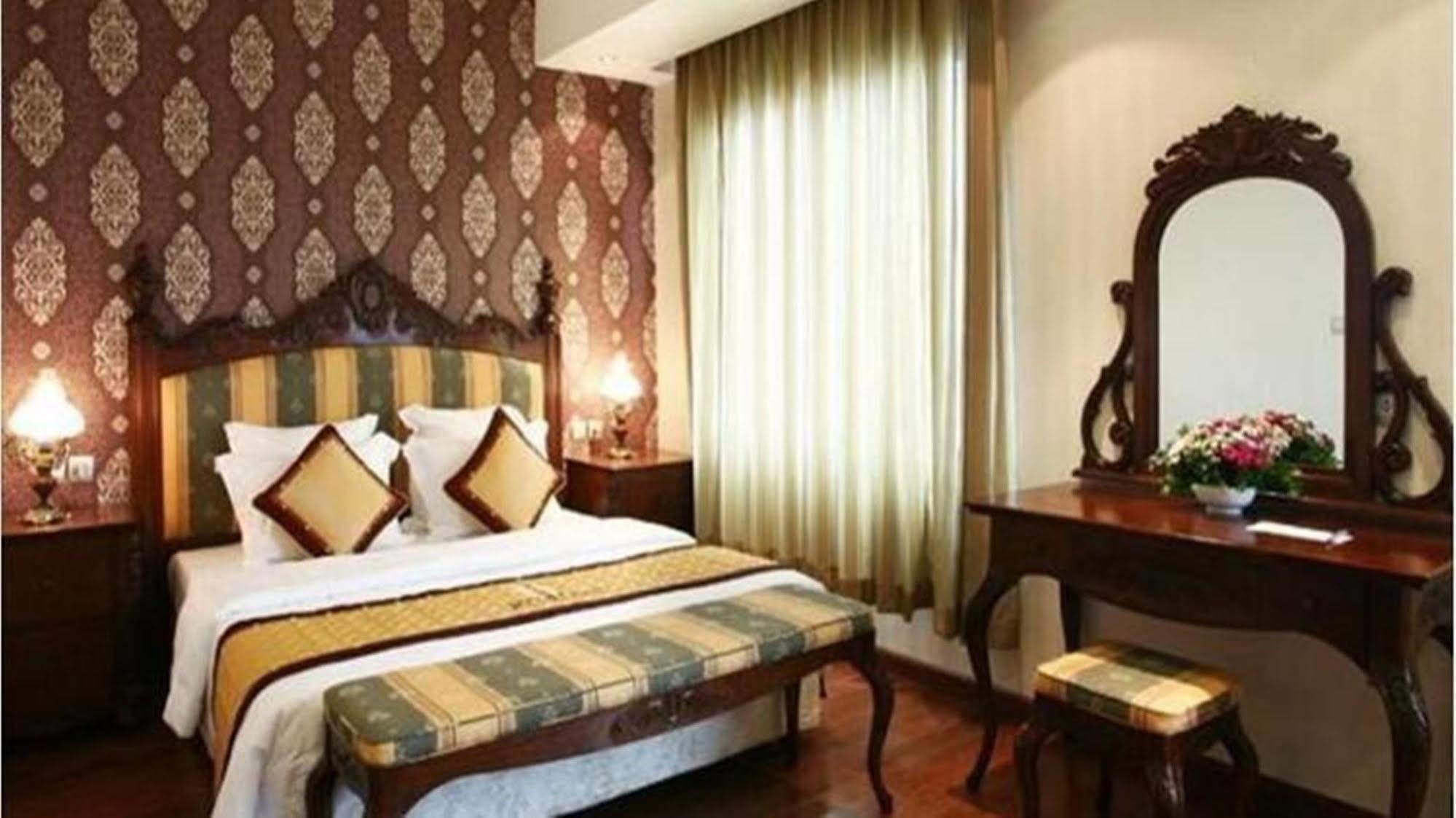 Royal Gate Hotel Hanoi Buitenkant foto